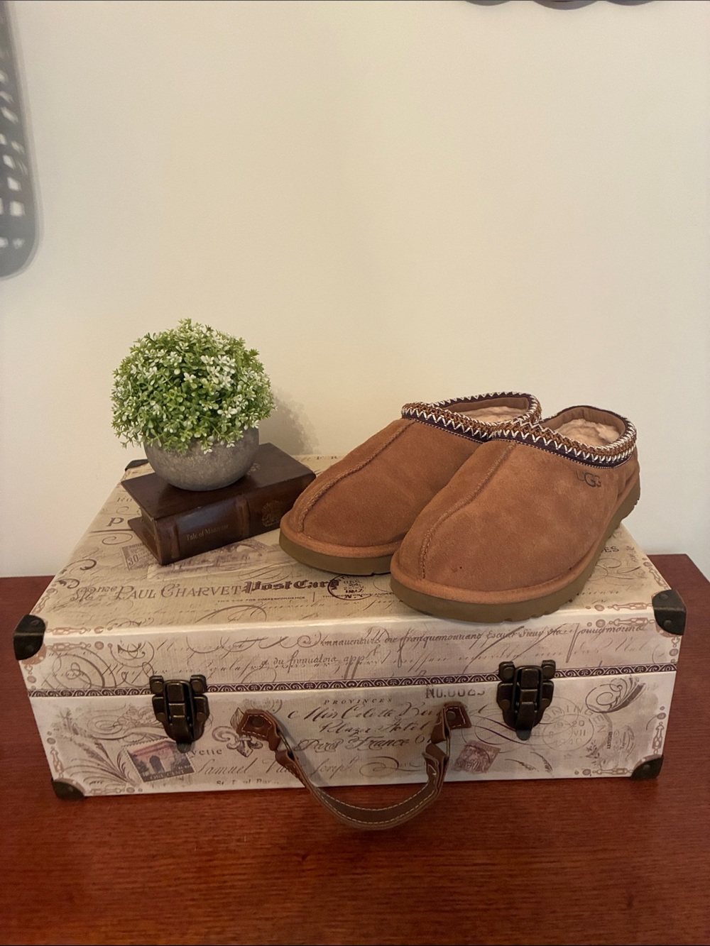 UGG Tasman Slippers (Chestnut)